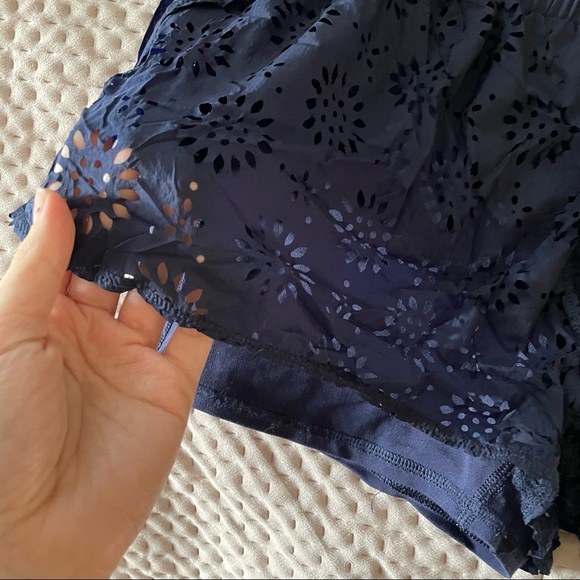 Aerie lace running short - Picture 2 of 4